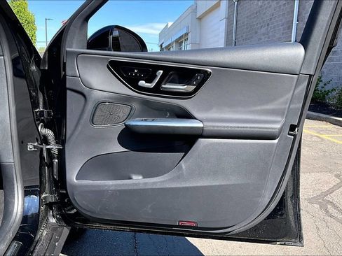 Used 2026 Mercedes-Benz GLC 300 4MATIC image 19