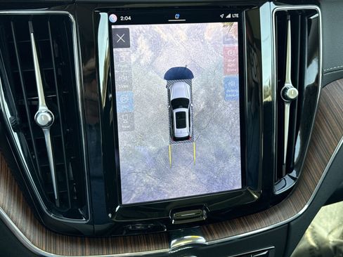 Used 2023 Volvo XC60 B5 Ultimate w/ Climate Package image 20