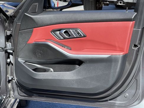 Used 2022 BMW 330i xDrive Sedan w/ M Sport Package image 36