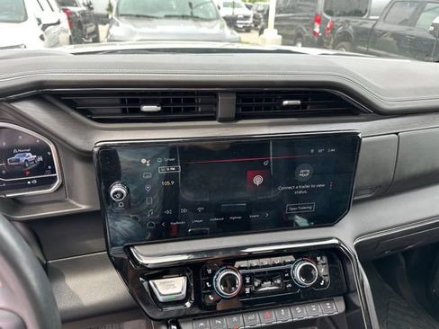 Used 2023 GMC Sierra 1500 AT4X image 22