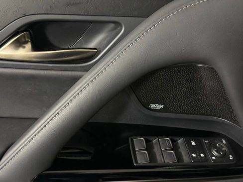 Used 2024 Lexus LX 600 4WD w/ Premium Package image 9