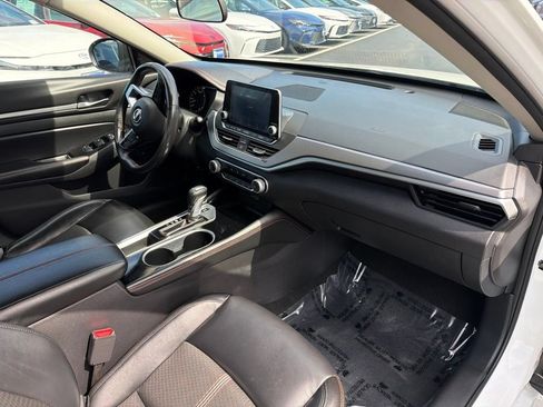 Used 2024 Nissan Altima 2.5 SR FWD image 10