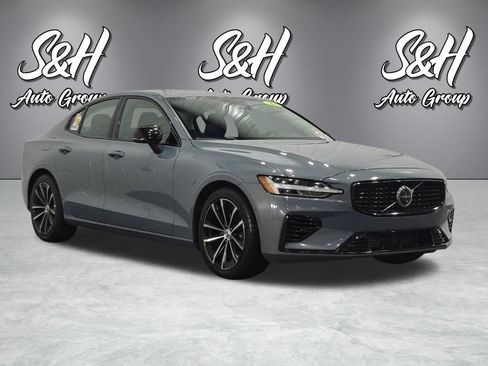 Used 2023 Volvo S60 T8 Plus AWD/4WD image 2