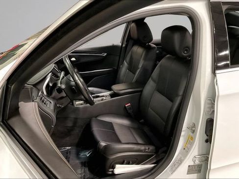 Used 2016 Chevrolet Impala LT w/ Convenience Package FWD image 25