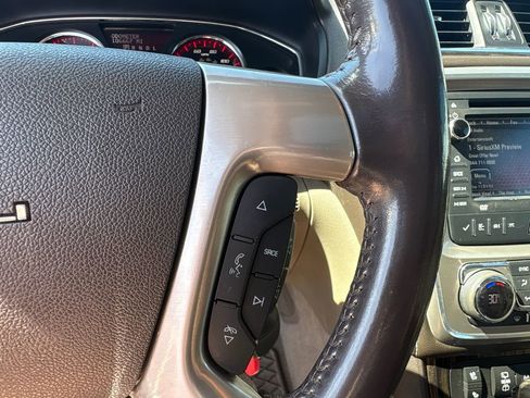 Used 2013 GMC Acadia Denali image 24