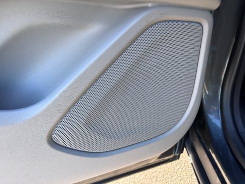 Used 2020 GMC Terrain SLT image 33