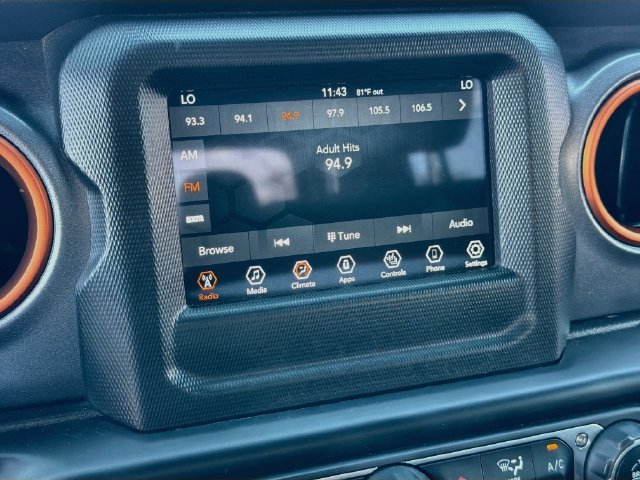 Used 2021 Jeep Gladiator Mojave w/ Cold Weather Group AWD/4WD image 15