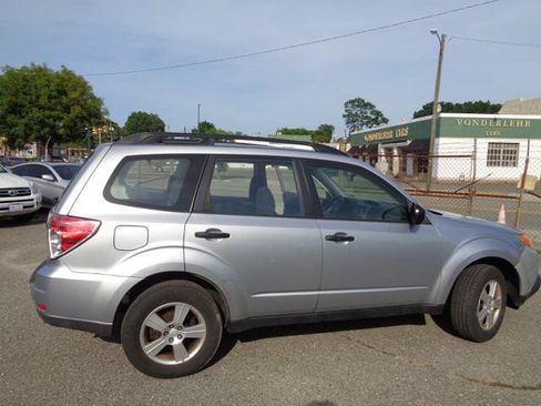 Used 2012 Subaru Forester 2.5X w/ Alloy Wheel Pkg AWD/4WD image 29
