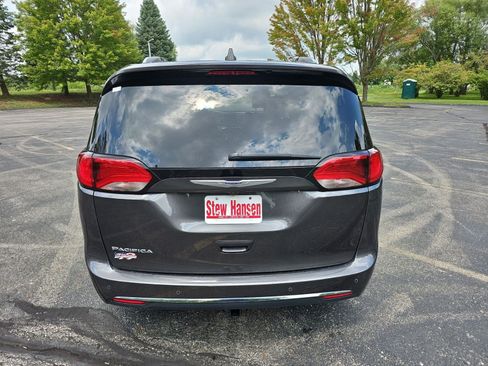 Used 2019 Chrysler Pacifica Touring-L Plus w/ Advanced Safetytec Group FWD image 5