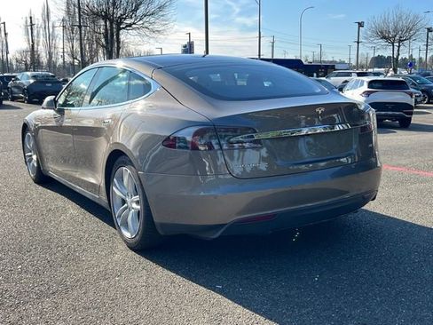 Used 2016 Tesla Model S 70D image 10