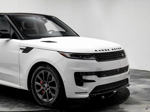 Used 2025 Land Rover Range Rover Sport Dynamic SE image 23
