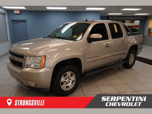 Used 2008 Chevrolet Avalanche LT RWD image 1