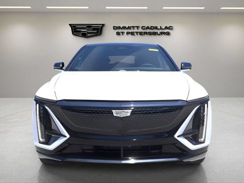 New 2026 Cadillac Lyriq Sport w/ LPO, ONYX Package AWD/4WD image 8