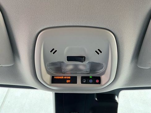 Used 2025 Chevrolet Trax LT image 16