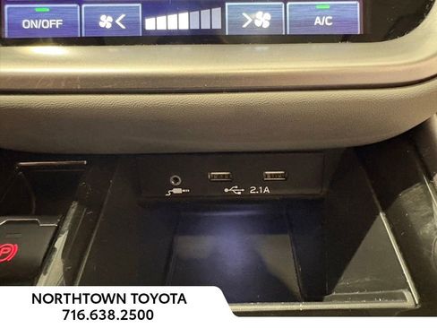 Used 2020 Subaru Outback Limited image 13