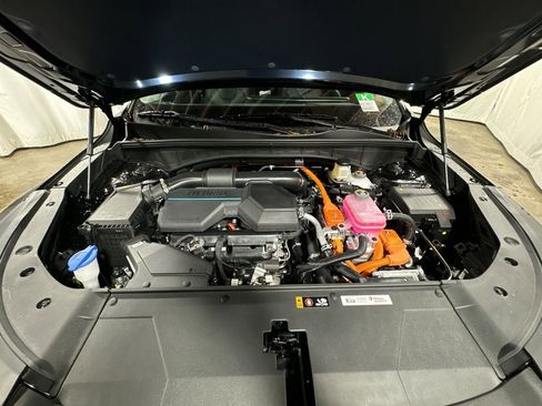 Certified 2025 Kia Sorento EX w/ EX Panoramic Sunroof Package image 30