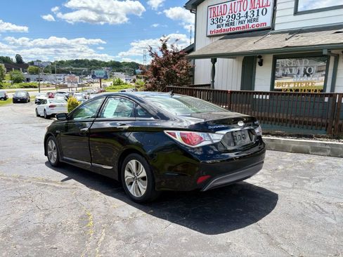 Used 2014 Hyundai Sonata Limited w/ Panoramic Sunroof Package 02 FWD image 7
