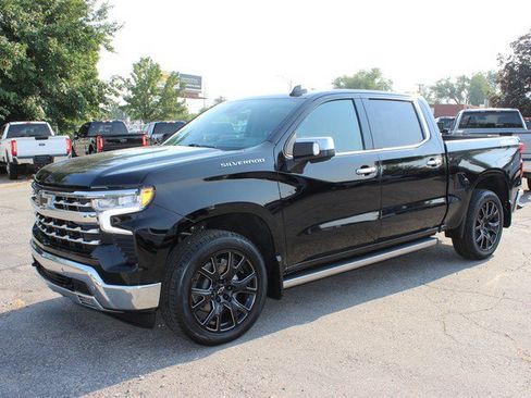 Used 2022 Chevrolet Silverado 1500 LTZ w/ Technology Package AWD/4WD image 1