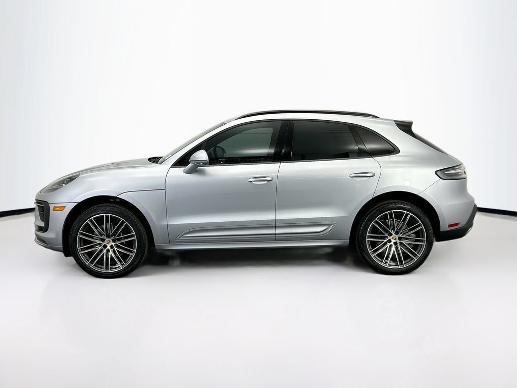 Used 2026 Porsche Macan AWD/4WD image 2