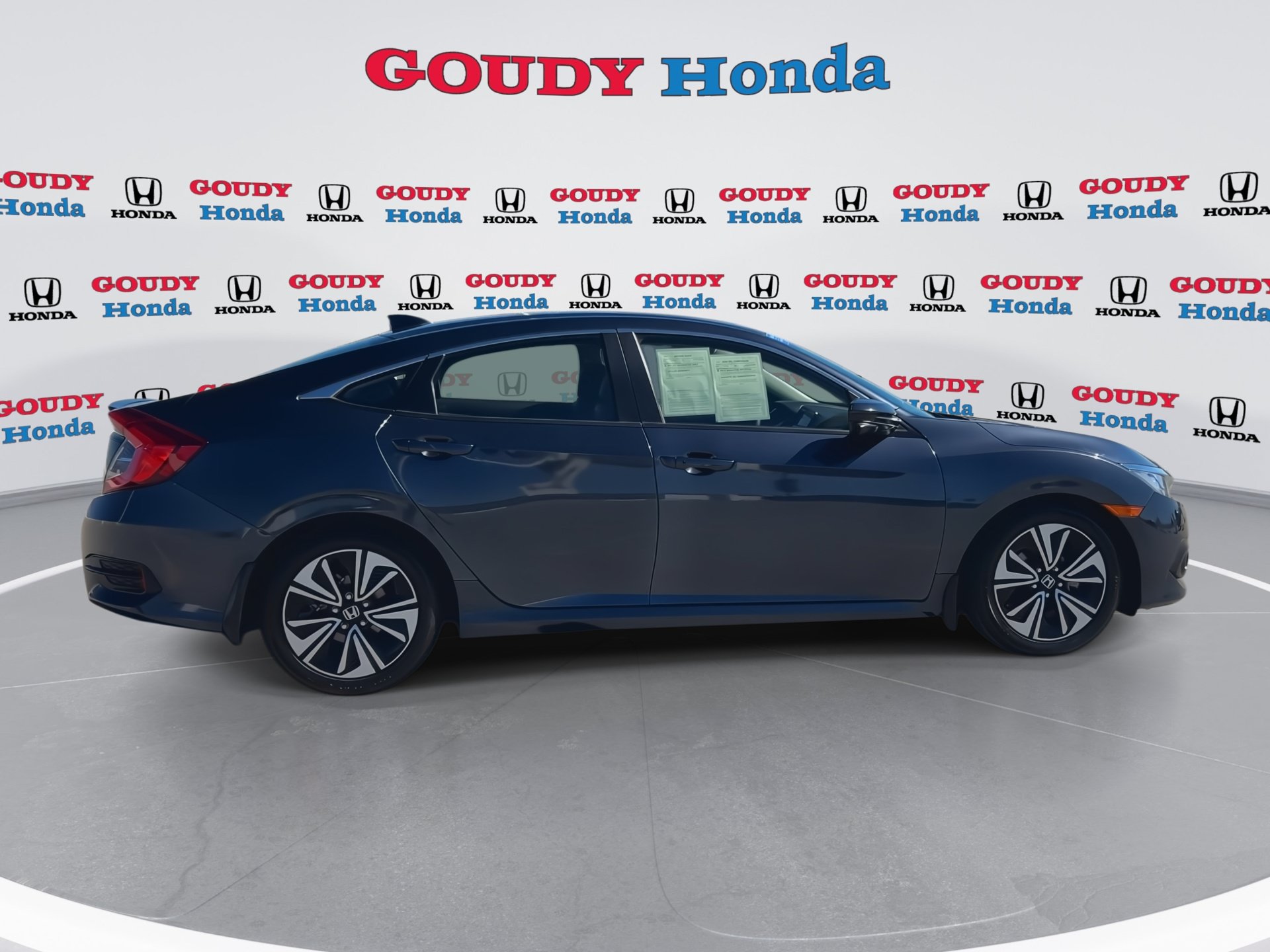 Certified 2018 Honda Civic EX-L image 9