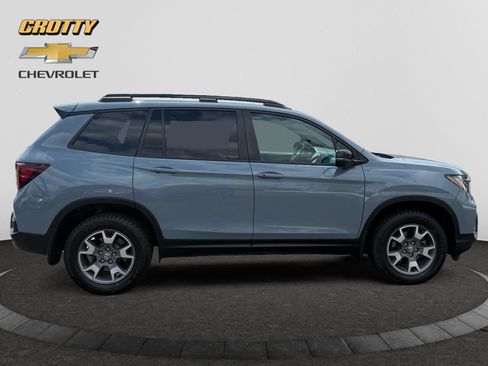 Used 2023 Honda Passport TrailSport image 6