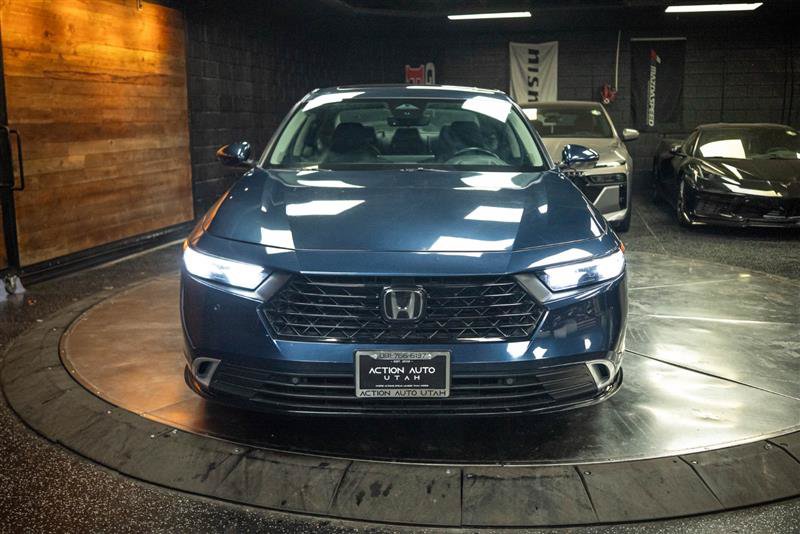 Used 2025 Honda Accord Touring image 4