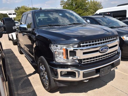 Used 2020 Ford F150 XLT w/ Equipment Group 302A Luxury AWD/4WD image 4