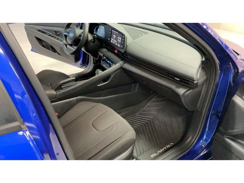 Certified 2025 Hyundai Elantra Sport image 16