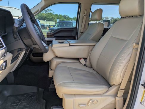 Used 2015 Ford F150 Lariat RWD image 31