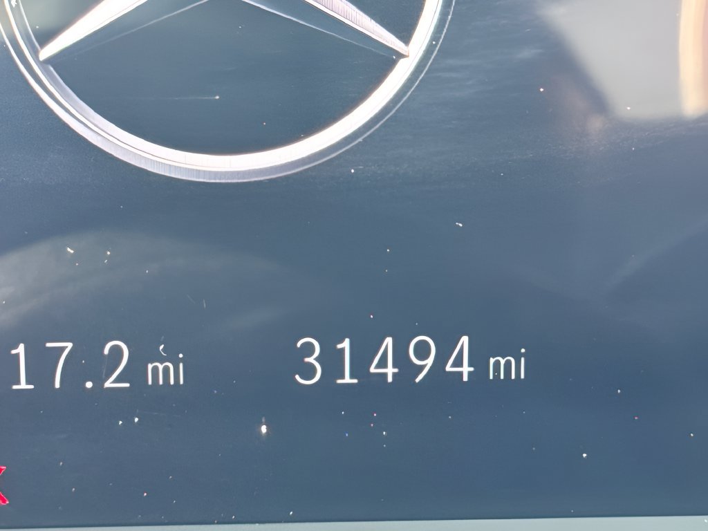 Used 2024 Mercedes-Benz GLC 300 4MATIC image 22