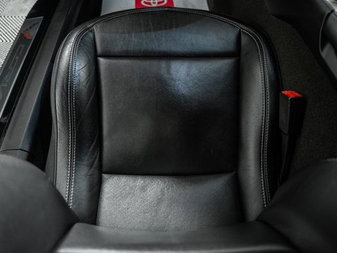 Used 2014 Chevrolet Corvette Stingray Convertible w/ 2LT Preferred Equipment Group image 31