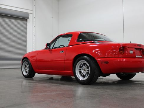 Used 1990 MAZDA MX-5 Miata RWD image 21