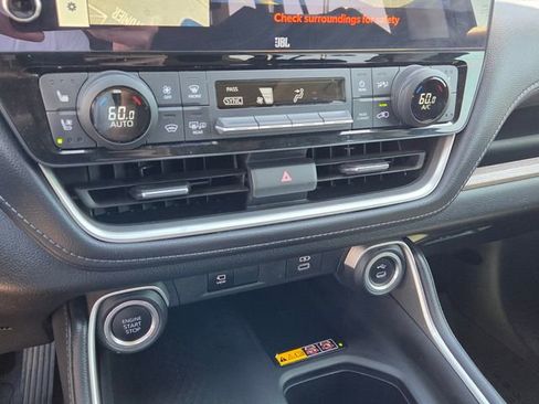 Used 2024 Toyota Grand Highlander AWD image 24