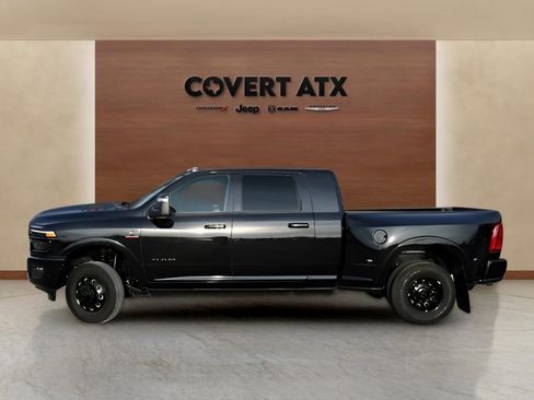 Used 2025 RAM 3500 Limited AWD/4WD image 2