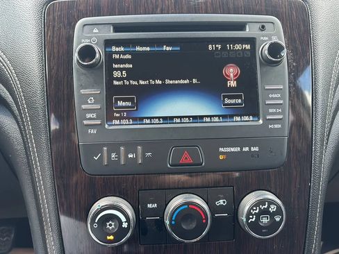 Used 2017 Chevrolet Traverse LT FWD image 27