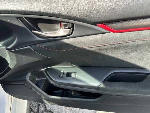 Used 2021 Honda Civic Type R image 16