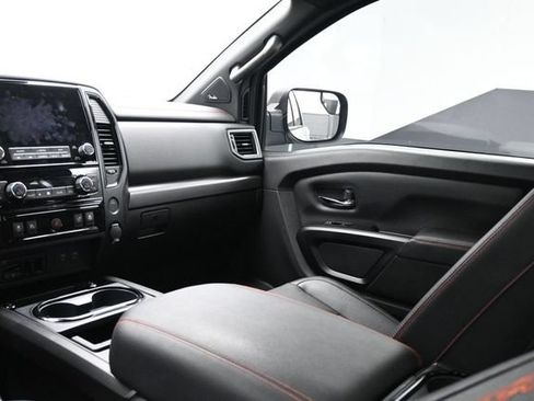 Used 2023 Nissan Titan PRO-4X w/ Pro-4x Convenience Package AWD/4WD image 26