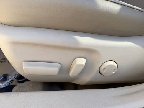Used 2016 Toyota Camry XLE w/ Moonroof Package FWD image 15