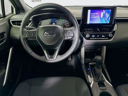 Used 2025 Toyota Corolla Cross AWD Hybrid image 23
