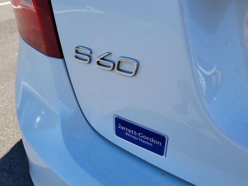 Used 2017 Volvo S60 T5 Inscription image 6