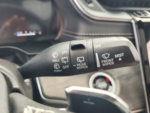 New 2025 Jeep Grand Cherokee Limited w/ Luxury Tech Group II RWD image 27