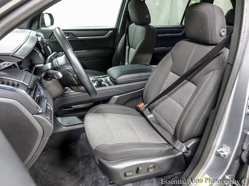 Certified 2025 GMC Acadia Elevation image 9