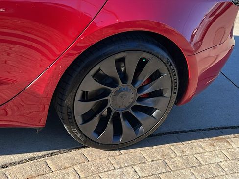 Used 2023 Tesla Model 3 Performance image 12