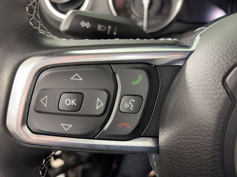 Used 2023 Jeep Wrangler Unlimited Sahara w/ Cold Weather Group image 19