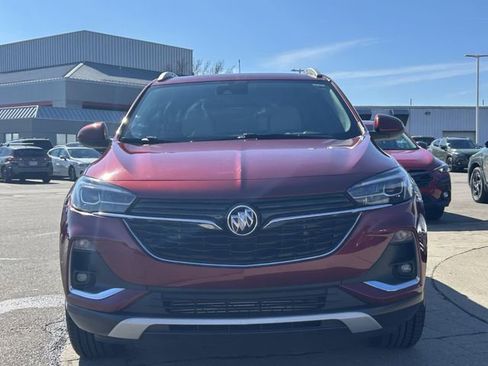 Used 2022 Buick Encore GX Essence w/ Experience Buick Package FWD image 2