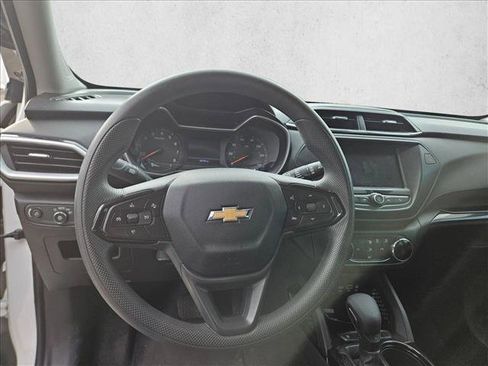 Used 2021 Chevrolet TrailBlazer LS image 16