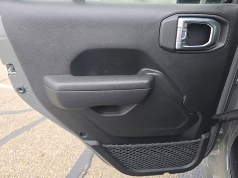 Used 2023 Jeep Wrangler Sport S AWD/4WD image 24