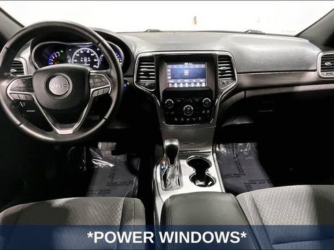 Used 2020 Jeep Grand Cherokee Laredo AWD/4WD image 10