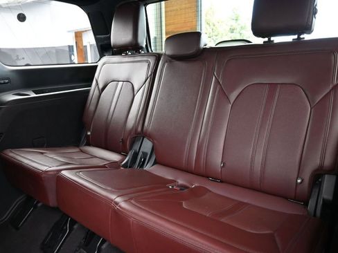 Used 2024 Ford Expedition Limited AWD/4WD image 19