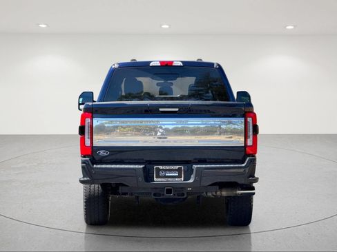 Used 2024 Ford F250 Platinum w/ FX4 Off-Road Package AWD/4WD image 5